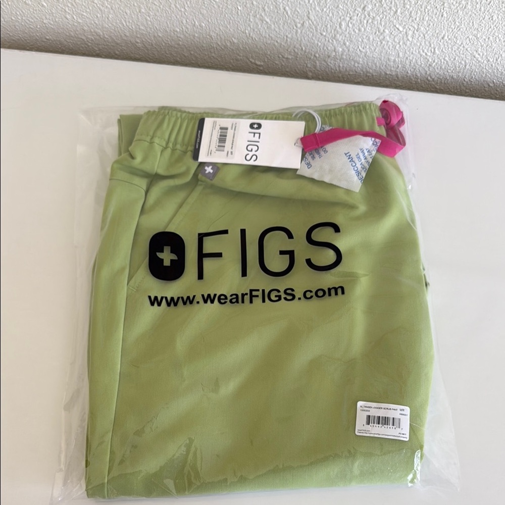 MENS Figs Matcha Scrub Joggers